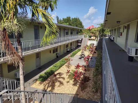 13 NE 2nd Ave #102, Dania Beach, FL 33004
