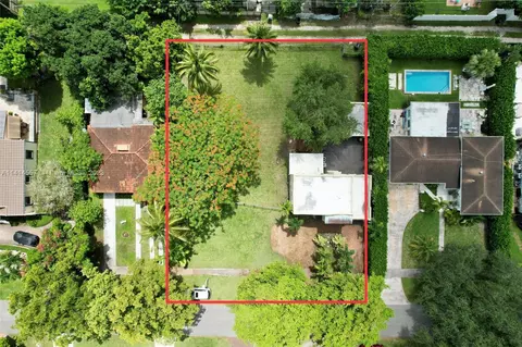 357 Navarre Dr, Miami Springs, FL 33166 photo 5