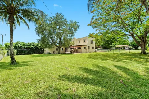357 Navarre Dr, Miami Springs, FL 33166 photo 23
