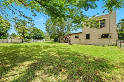 357 Navarre Dr, Miami Springs, FL 33166 photo 22