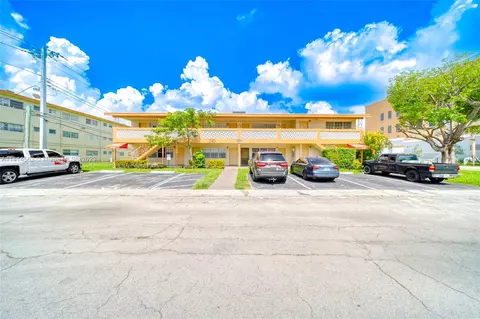 12150 NE 19th Ave #6, North Miami, FL 33181