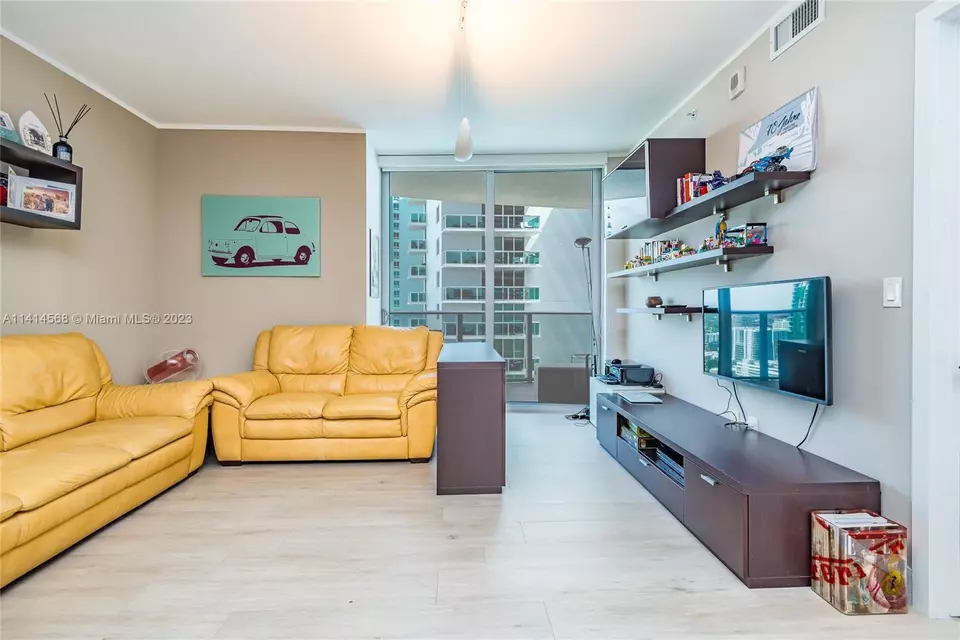  488 NE 18th St #2803, Miami, FL 33132 photo 28