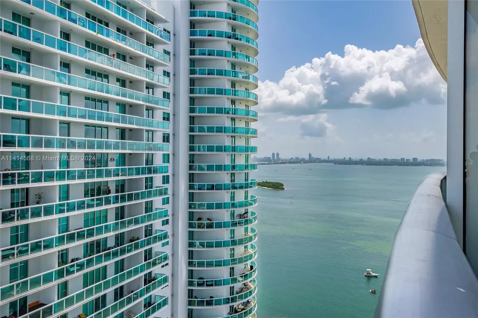  488 NE 18th St #2803, Miami, FL 33132 photo 18