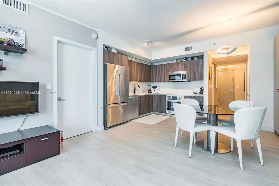  488 NE 18th St #2803, Miami, FL 33132 photo 30