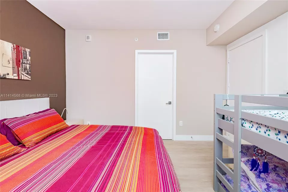 488 NE 18th St #2803, Miami, FL 33132 photo 15