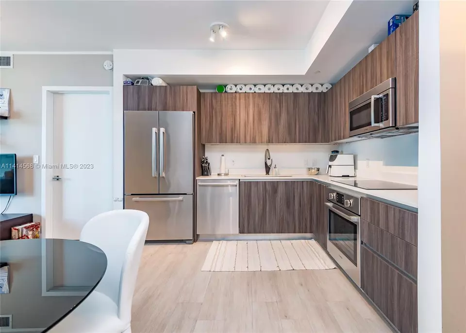  488 NE 18th St #2803, Miami, FL 33132 photo 35
