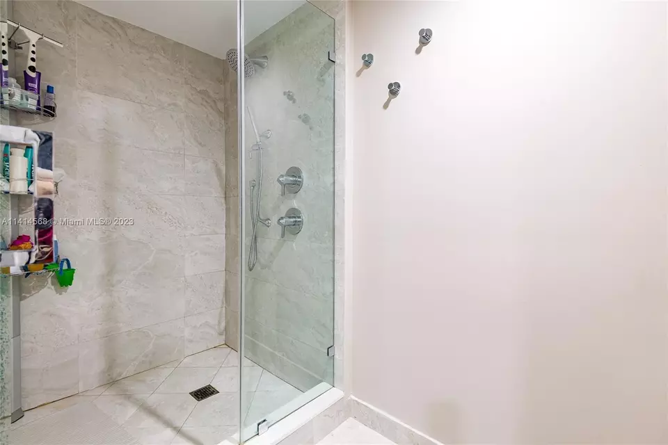  488 NE 18th St #2803, Miami, FL 33132 photo 10