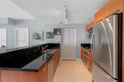 244 Biscayne Blvd #1410, Miami, FL 33132