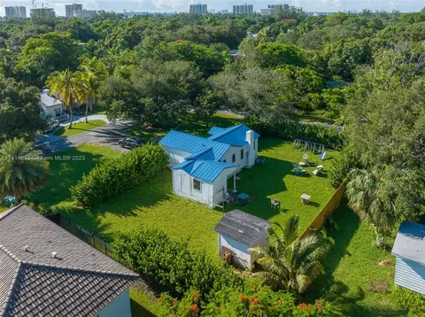 11800 NE 11th Ave, Biscayne Park, FL 33161