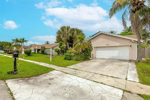 4441 NW 74th Ave, Lauderhill, FL 33319