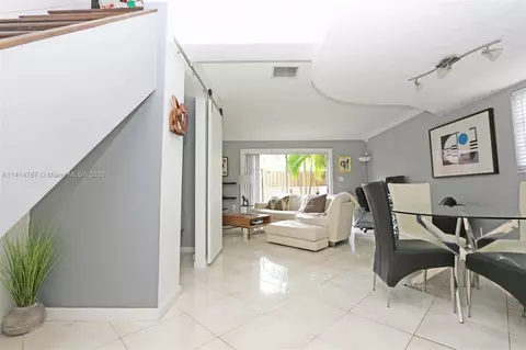 3000 Bird Ave #8, Miami, FL 33133