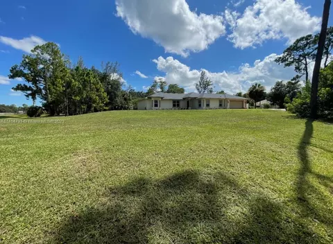 16882 W Pleasure Dr, Loxahatchee, FL 33470