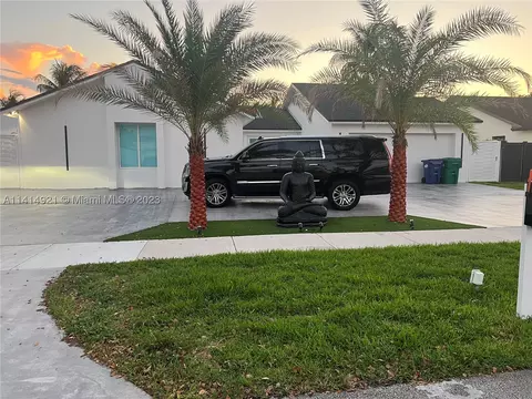 19360 NW 57th Ct, Hialeah, FL 33015