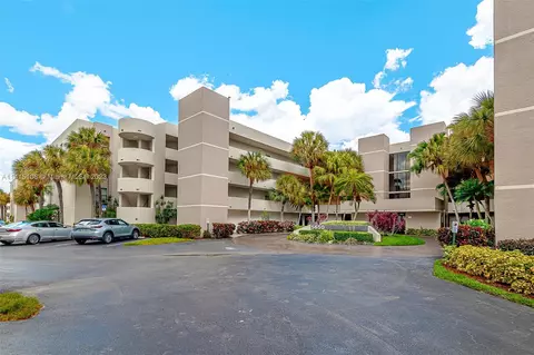 5650 Camino Del Sol #205, Boca Raton, FL 33433