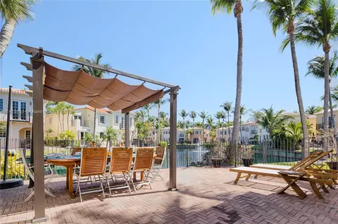 20835 NE 31st Pl, Aventura, FL 33180