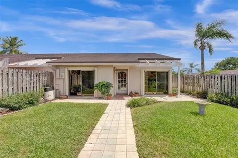 942 NW 52nd St #942, Pompano Beach, FL 33064