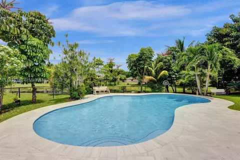 8501 NW 26th Dr, Coral Springs, FL 33065