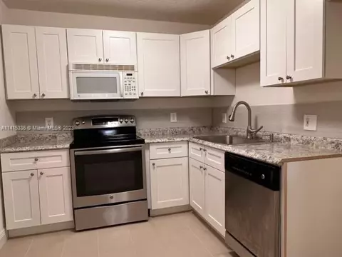 770 SE 2nd Ave #E208, Deerfield Beach, FL 33441