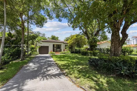 431 Alminar Ave, Coral Gables, FL 33146
