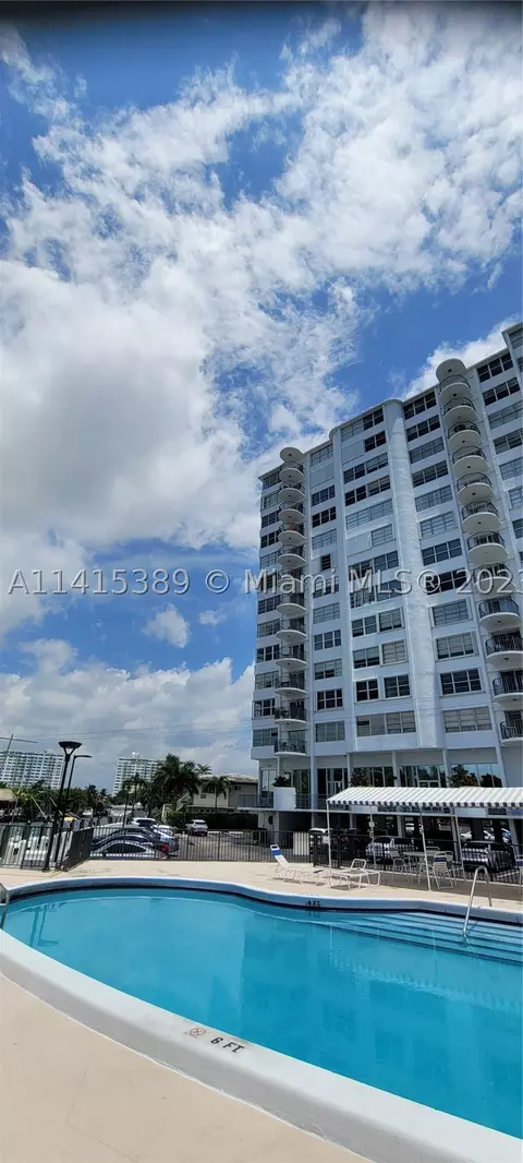 11930 N Bayshore Dr #PH6, North Miami, FL 33181