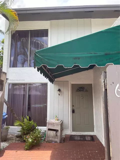 6707 SW 112th Ct, Miami, FL 33173