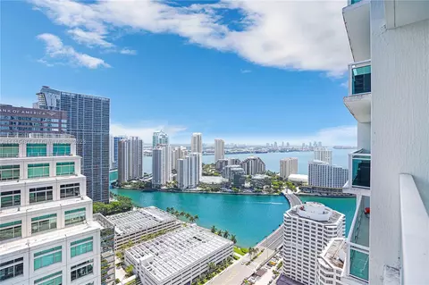 950 Brickell Bay Dr #3702, Miami, FL 33131