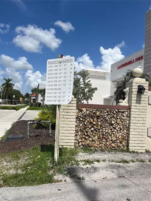 4040 NW 19th St #102, Lauderhill, FL 33313