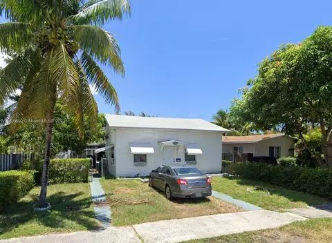 1715 Mckinley St, Hollywood, FL 33020