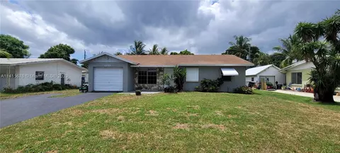 1323 S Broadway, Lantana, FL 33462