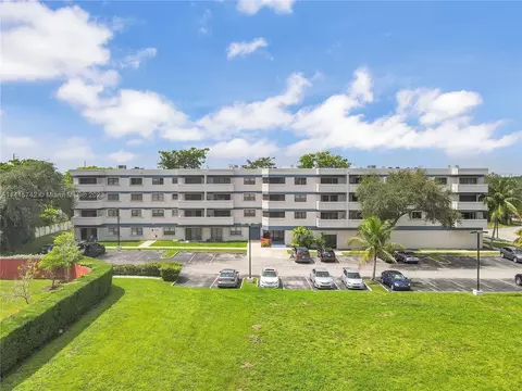1891 N 61st Ave #B206, Hollywood, FL 33024
