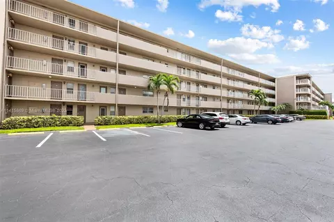 5100 Washington St #307, Hollywood, FL 33021