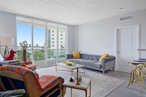 7900 Harbor Island Dr #811, North Bay Village, FL 33141