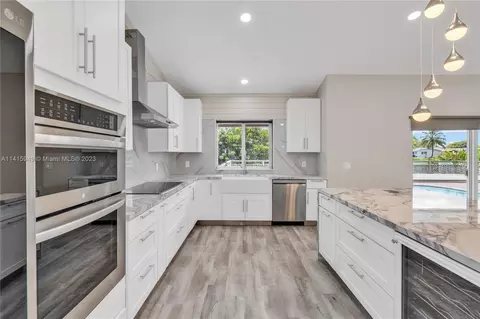 1720 NW 118th Ave, Pembroke Pines, FL 33026