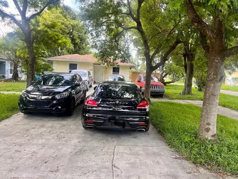 2244 NW 74th St, Miami, FL 33147