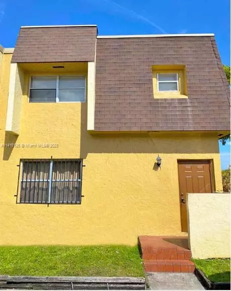 5601 Blueberry Ct #157, Lauderhill, FL 33313