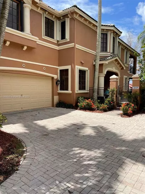 2849 Kinsington Cir #16-2, Weston, FL 33332