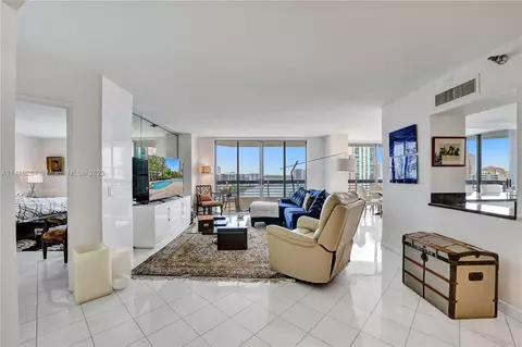 3400 NE 192nd St #2104, Aventura, FL 33180
