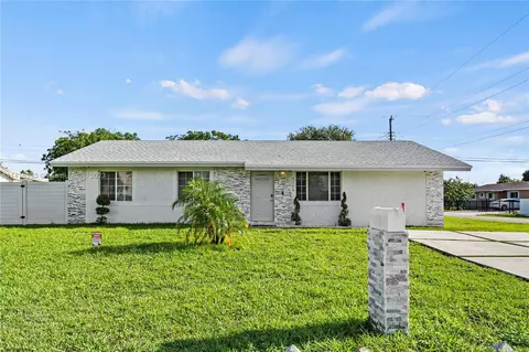3305 NW 213th Ter, Miami Gardens, FL 33056