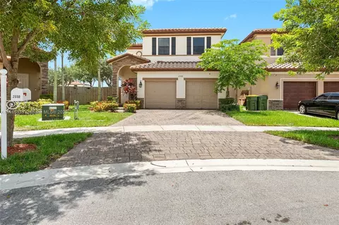 2550 NE 1st St, Homestead, FL 33033