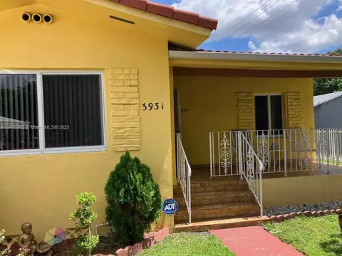 3931 NW 11th St, Miami, FL 33126