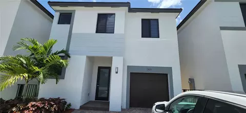 13631 SW 158th Ct, Miami, FL 33196