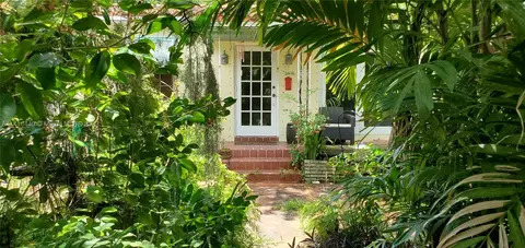 2416 Lincoln St, Hollywood, FL 33020