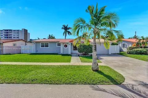1116 NE 5th St, Hallandale Beach, FL 33009