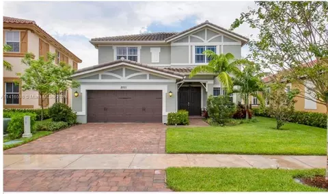 8551 Lakeside Bnd, Parkland, FL 33076