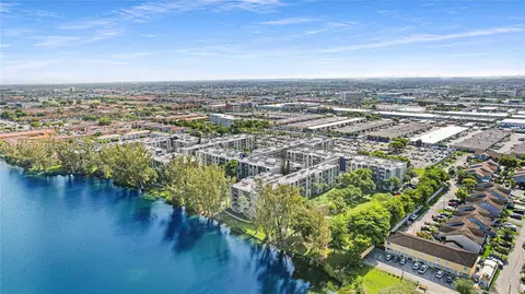 10000 NW 80th Ct #2116, Hialeah Gardens, FL 33016