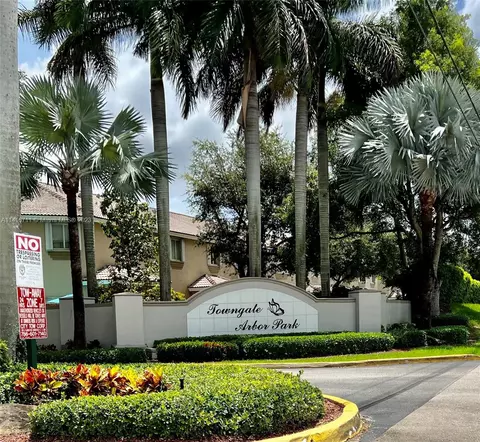 2201 SE 23rd Ter #2201, Homestead, FL 33035