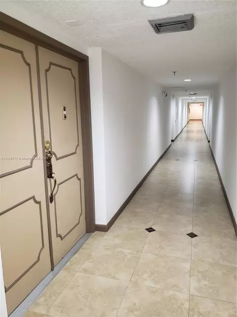 17890 W Dixie Hwy #715, North Miami Beach, FL 33160