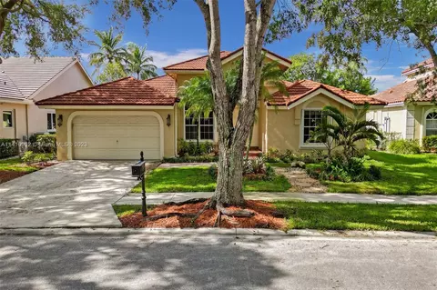 973 Spoonbill Cir, Weston, FL 33326