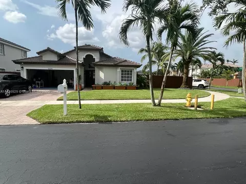 16605 SW 101st Ter, Miami, FL 33196