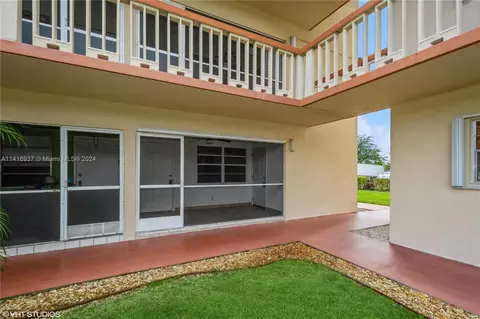 5300 Washington St #E110, Hollywood, FL 33021